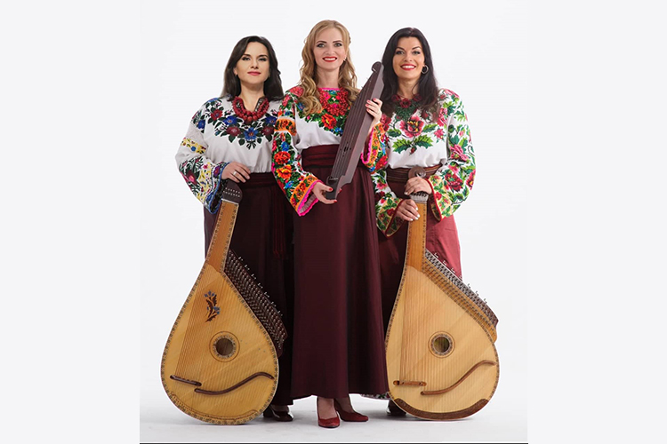 Trio Oriana: Iryna Korolevych, Iryna Hubjak ja Julija Rudnytska.