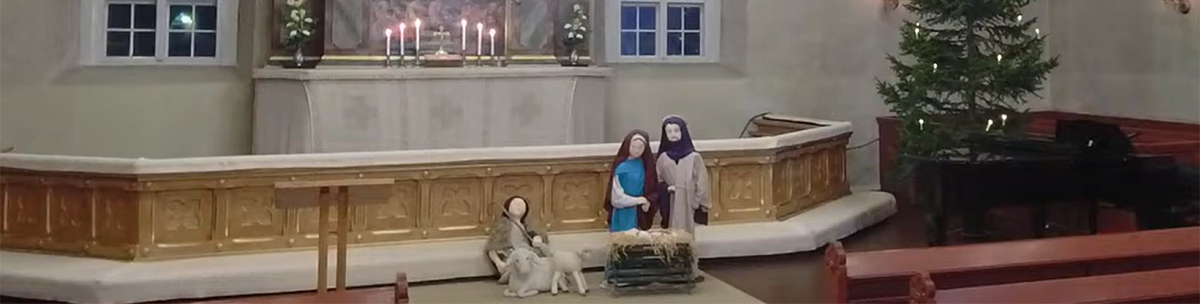 Joosef-, Maria- ja Jeesus-nuket Paimion kirkossa.